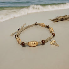 Load image into Gallery viewer, Hemp Necklace With Wood Beads And Shark Tooth