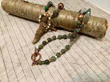 Load image into Gallery viewer, Antler Tip Necklace Green Agate Horn Primitive Jewelry, Tribal Necklace, Rustic Choker OOAK