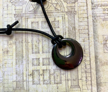 Load image into Gallery viewer, Leather Necklace With Black Hemalyke Donut