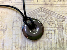 Load image into Gallery viewer, Leather Necklace With Black Hemalyke Donut