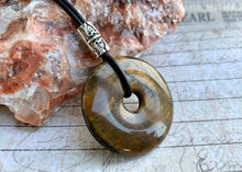 Load image into Gallery viewer, Leather Necklace With Tigereye Donut