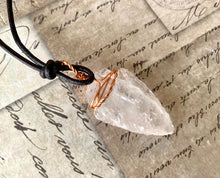 Load image into Gallery viewer, Stone Hunter – Quartz Arrowhead Leather Necklace, Primitive Jewelry