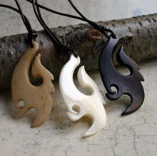 Load image into Gallery viewer, Leather Surfer Necklace With Large Maori Fish Hook - sunnybeachjewelry