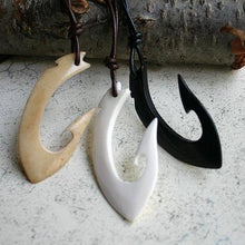 Load image into Gallery viewer, Leather Surfer Necklace With Large Maori Fish Hook - sunnybeachjewelry
