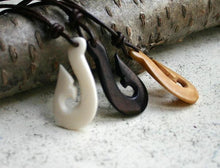 Load image into Gallery viewer, Leather Surfer Necklace With Maori Fish Hook - sunnybeachjewelry