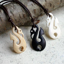 Load image into Gallery viewer, Leather Surfer Necklace With Maori Fish Hook Manaia - sunnybeachjewelry