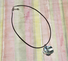 Load image into Gallery viewer, Leather Surfer Necklace With Paua Shell - sunnybeachjewelry