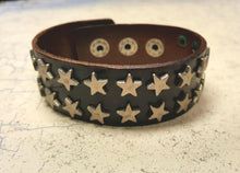 Load image into Gallery viewer, Natural Leather Bracelet Cuff Steel Stars - sunnybeachjewelry