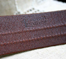Load image into Gallery viewer, Natural Leather Bracelet Vintage Wide Stitched Brown - sunnybeachjewelry