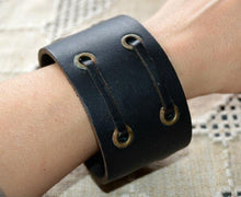 Load image into Gallery viewer, Natural Leather Bracelet Weathered Double Laced Black - sunnybeachjewelry