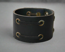 Load image into Gallery viewer, Natural Leather Bracelet Weathered Double Laced Black - sunnybeachjewelry