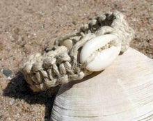 Load image into Gallery viewer, Surfer Hemp Bracelet Phatty Flat Cowrie Shell - sunnybeachjewelry