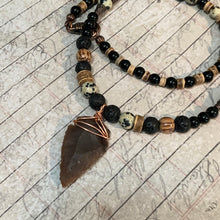 Load image into Gallery viewer, Flint Stone Arrowhead Warrior Necklace | Primitive Arrowhead Necklace| Tribal Style
