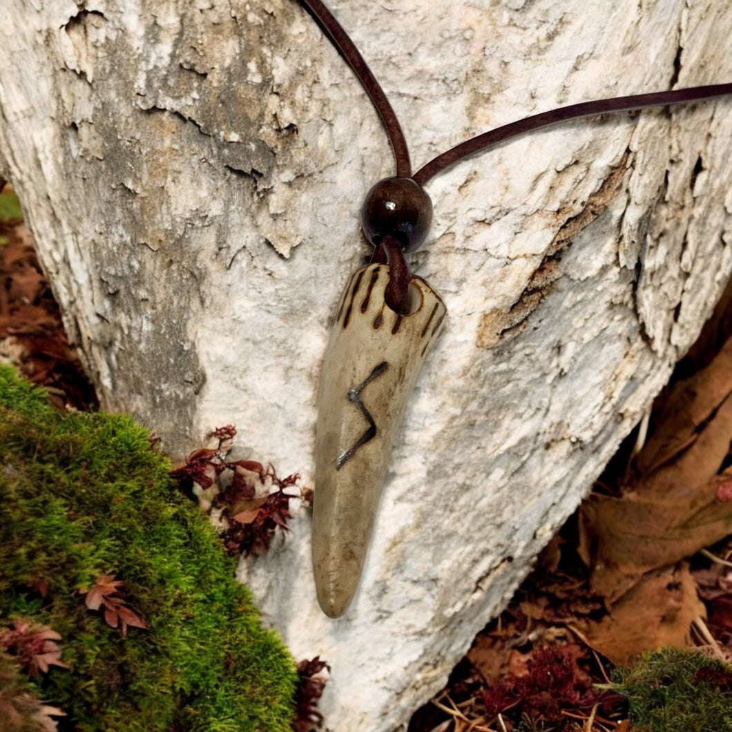 Sowilo Sun Amulet – Viking Antler Rune Pendant for Strength & Protection