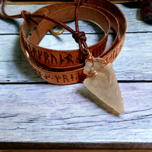 Load image into Gallery viewer, Arrowhead Leather Necklace Flint Real Stone, Primitive Jewelry, Men&#39;s Tribal Necklace

