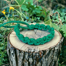 Load image into Gallery viewer, Hemp Bracelet Chain Knots Green Natural Unisex Friendship
