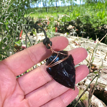 Load image into Gallery viewer, Arrowhead Leather Necklace Obsidian Real Stone, Primitive Jewelry, Men&#39;s Tribal Necklace
