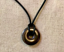 Load image into Gallery viewer, Leather Necklace With Black Hemalyke Donut
