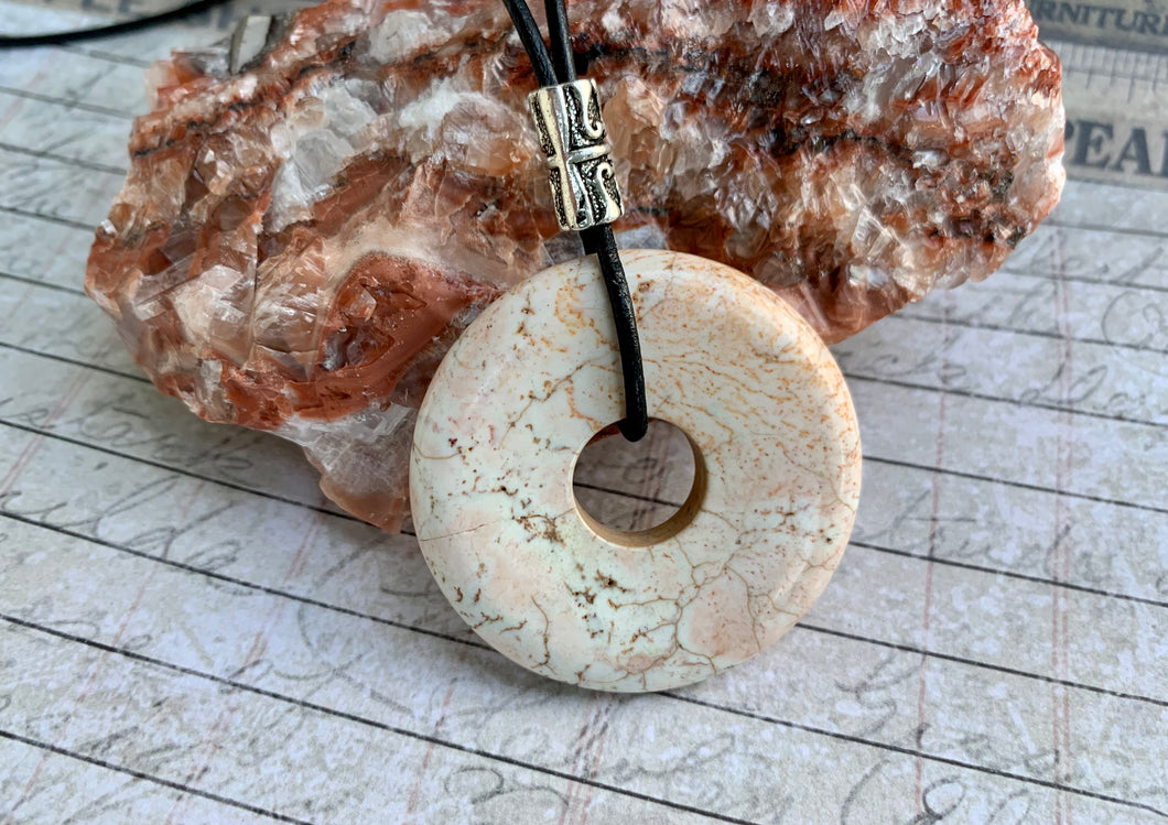 Leather Necklace With Magnesite Donut