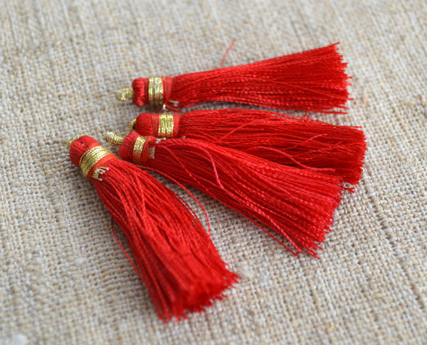 Silky Tassels Red 1 3/4 in Charms Pendant